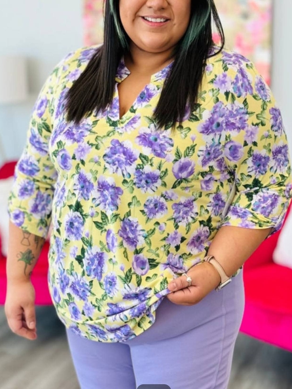 Dear Scarlett Yellow Floral V-Neck Plus-Size Top with Purple Blooms Sz Large